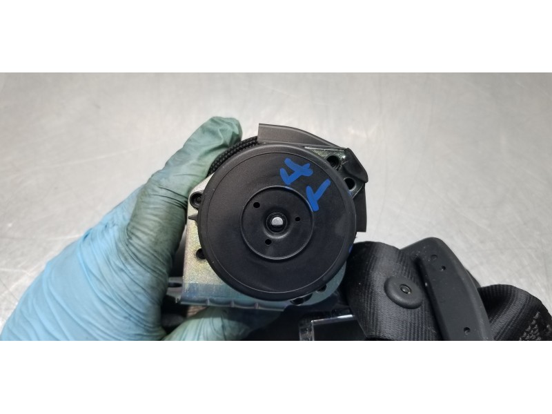 Recambio de cinturon seguridad trasero izquierdo para land rover evoque dynamic referencia OEM IAM LR026470 BJ32611B68AD8PVJ AMB