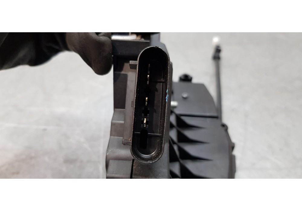 Recambio de cerradura puerta trasera izquierda para ford focus lim. st-line b&r referencia OEM IAM BM5AA26413AH   Recambio de cerradura puerta trasera izquierda para ford focus lim. st-line b&r referencia OEM IAM BM5AA26413AH