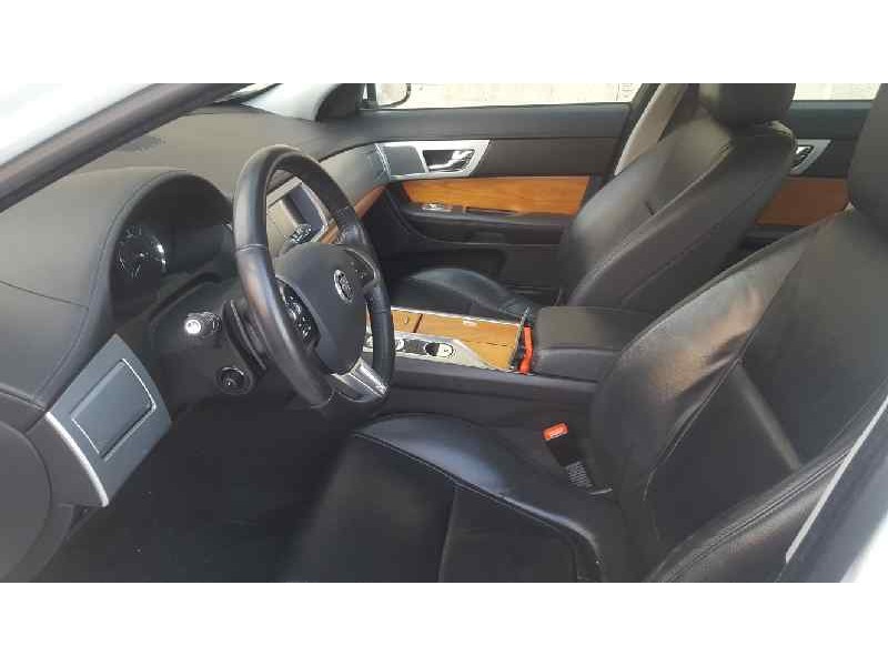 jaguar xf del año 2011