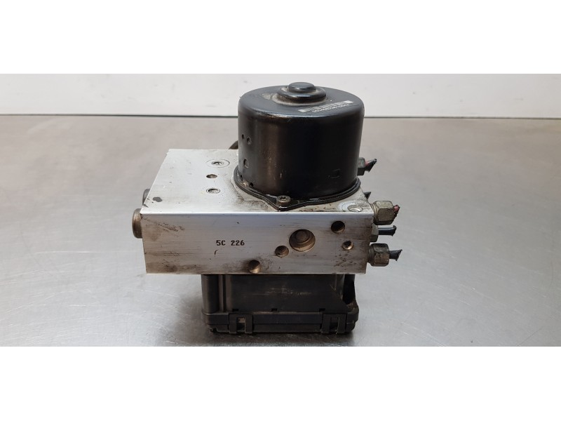 Recambio de abs para chrysler voyager (rg) 2.8 crd se grand voyager (d) referencia OEM IAM 04686704AD  