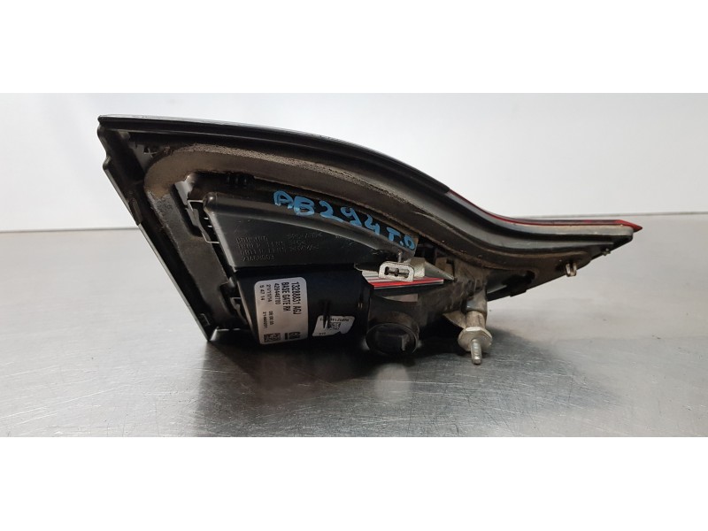 Recambio de piloto trasero derecho interior para opel zafira tourer expression referencia OEM IAM 13288831  