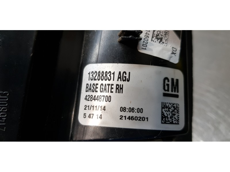 Recambio de piloto trasero derecho interior para opel zafira tourer expression referencia OEM IAM 13288831  