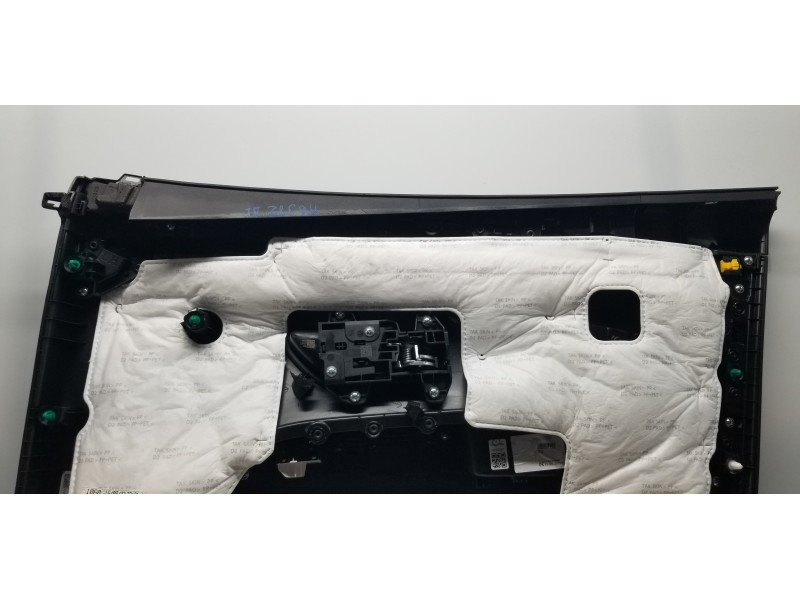 Recambio de guarnecido tapizado puerta delantera izquierda para hyundai tucson tecno sky referencia OEM IAM 82305N7011NNB  