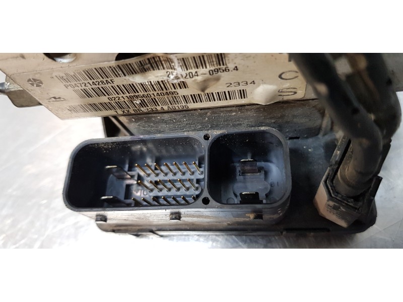 Recambio de abs para chrysler voyager (rg) 2.8 crd se grand voyager (d) referencia OEM IAM 04686704AD  