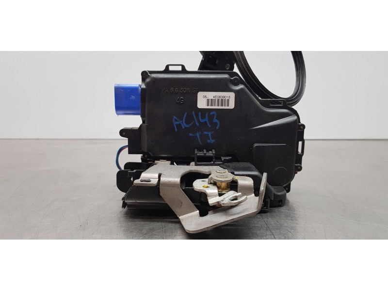 Recambio de cerradura puerta trasera izquierda para audi a8 (4e2) 3.7 quattro referencia OEM IAM 4E0839015  