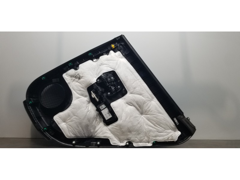 Recambio de guarnecido tapizado puerta trasera izquierda para hyundai tucson tecno sky referencia OEM IAM 83305N7001NNB  