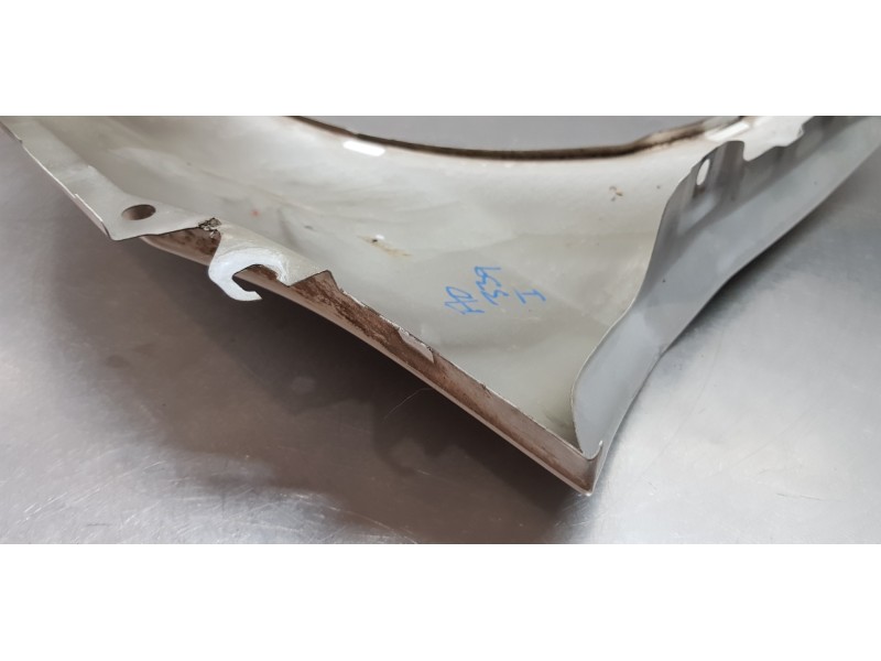 Recambio de aleta delantera izquierda para ford fiesta (ccn) ambiente referencia OEM IAM 1777181 C1BBA16016AA 