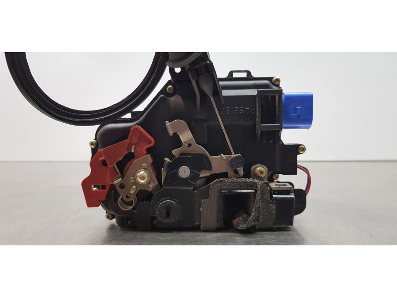 Recambio de cerradura puerta trasera izquierda para audi a8 (4e2) 3.7 quattro referencia OEM IAM 4E0839015  