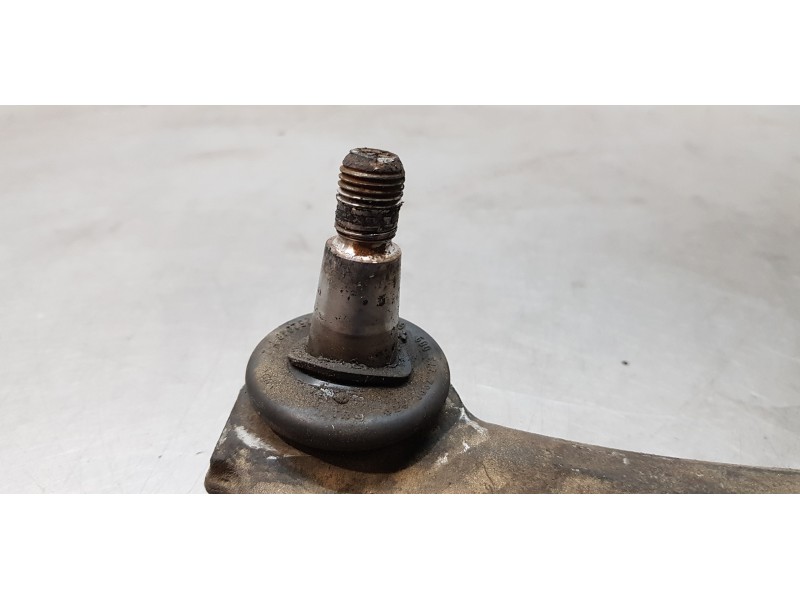 Recambio de brazo suspension superior trasero derecho para maserati quattroporte básico referencia OEM IAM   