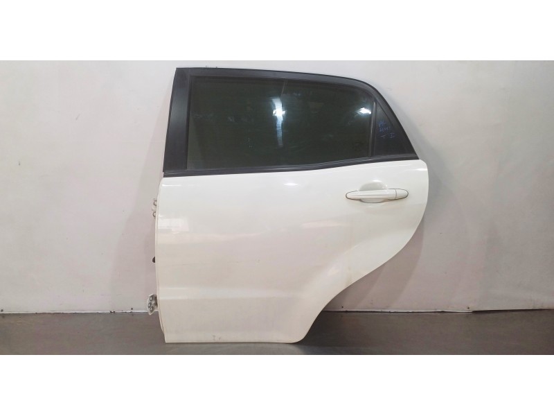Recambio de puerta trasera izquierda para ssangyong korando limited 4x2 referencia OEM IAM 6301134103   Recambio de puerta trasera izquierda para ssangyong korando limited 4x2 referencia OEM IAM 6301134103