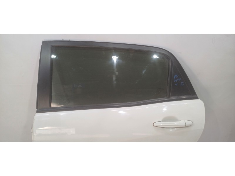 Recambio de puerta trasera izquierda para ssangyong korando limited 4x2 referencia OEM IAM 6301134103   Recambio de puerta trasera izquierda para ssangyong korando limited 4x2 referencia OEM IAM 6301134103