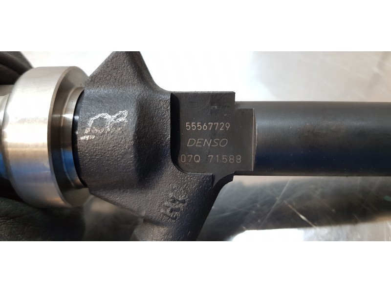 Recambio de inyector para chevrolet trax lt referencia OEM IAM 55567729  