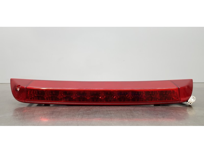 Recambio de luz central de freno para kia carens ( ) basic referencia OEM IAM 92700A4000  