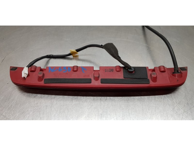 Recambio de luz central de freno para kia carens ( ) basic referencia OEM IAM 92700A4000  