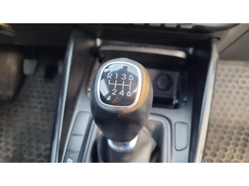 kia carens ( ) del año 2018