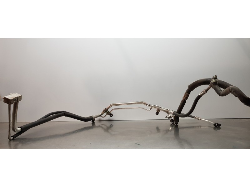 Recambio de tubos aire acondicionado para ssangyong korando limited 4x2 referencia OEM IAM 6863034102 6864034010  Recambio de tubos aire acondicionado para ssangyong korando limited 4x2 referencia OEM IAM 6863034102 6864034010