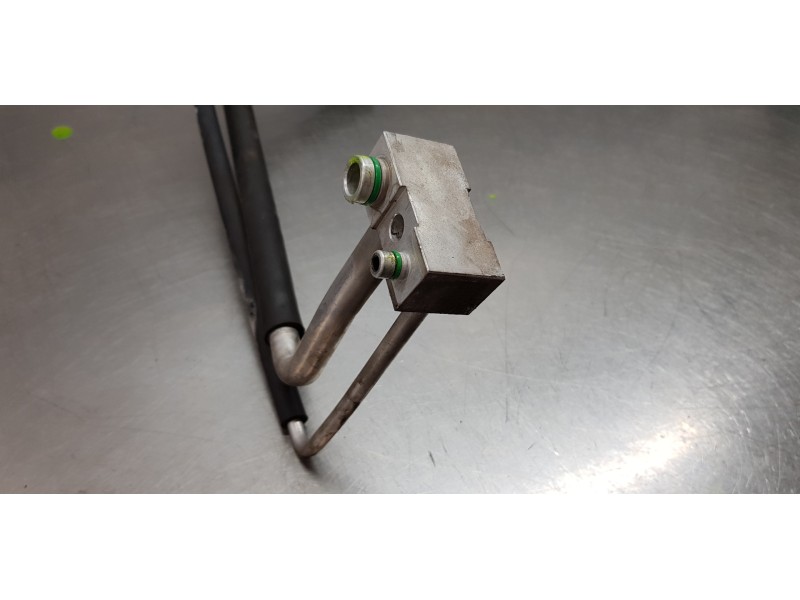 Recambio de tubos aire acondicionado para ssangyong korando limited 4x2 referencia OEM IAM 6863034102 6864034010  Recambio de tubos aire acondicionado para ssangyong korando limited 4x2 referencia OEM IAM 6863034102 6864034010