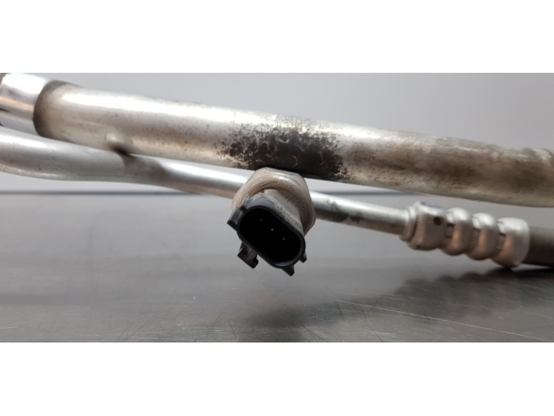 Recambio de tubos aire acondicionado para ssangyong korando limited 4x2 referencia OEM IAM 6863034102 6864034010  Recambio de tubos aire acondicionado para ssangyong korando limited 4x2 referencia OEM IAM 6863034102 6864034010