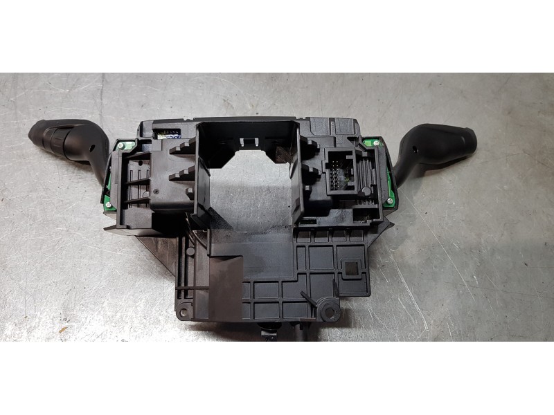Recambio de mando multifuncion para ford focus lim. st-line b&r referencia OEM IAM F1ET13N064AD   Recambio de mando multifuncion para ford focus lim. st-line b&r referencia OEM IAM F1ET13N064AD