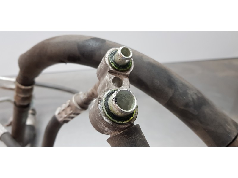 Recambio de tubos aire acondicionado para ssangyong korando limited 4x2 referencia OEM IAM 6863034102 6864034010  Recambio de tubos aire acondicionado para ssangyong korando limited 4x2 referencia OEM IAM 6863034102 6864034010