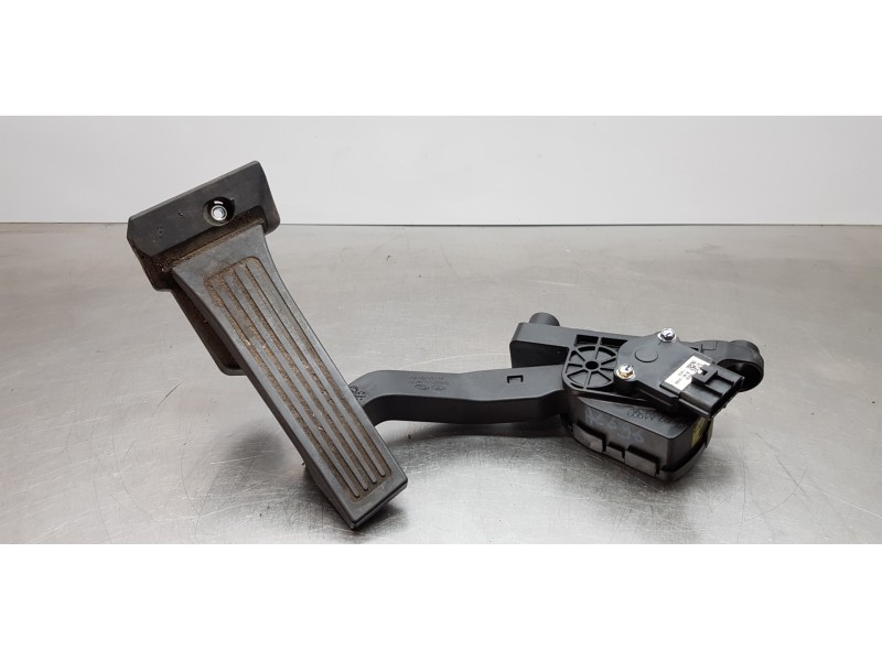 Recambio de pedal acelerador para kia carens ( ) basic referencia OEM IAM 32700A4300  