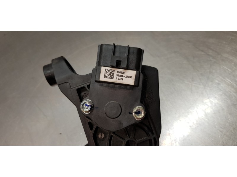 Recambio de pedal acelerador para kia carens ( ) basic referencia OEM IAM 32700A4300  