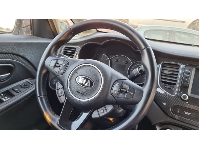 kia carens ( ) del año 2018