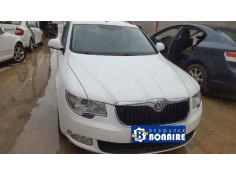 skoda superb combi (3t5) del año 2011