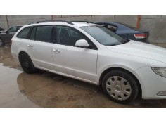 skoda superb combi (3t5) del año 2011 2