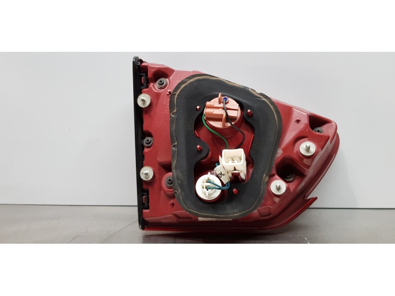 Recambio de piloto trasero derecho interior para kia carens ( ) basic referencia OEM IAM 92404A4500  