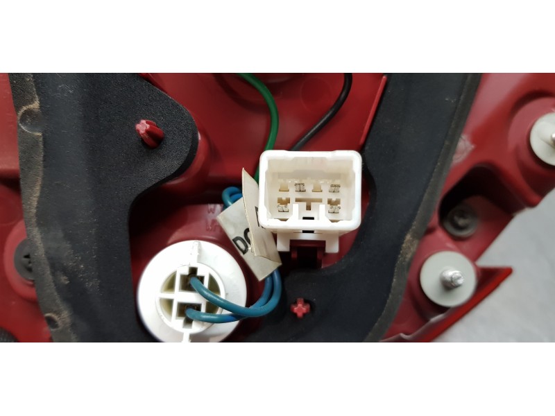 Recambio de piloto trasero derecho interior para kia carens ( ) basic referencia OEM IAM 92404A4500  