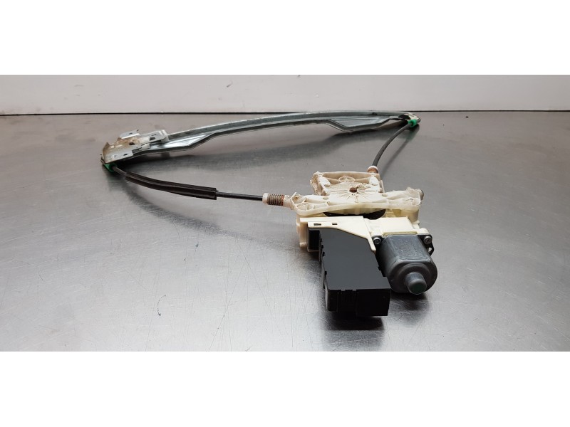 Recambio de elevalunas delantero derecho para peugeot 407 sw st sport referencia OEM IAM 9222Q4  