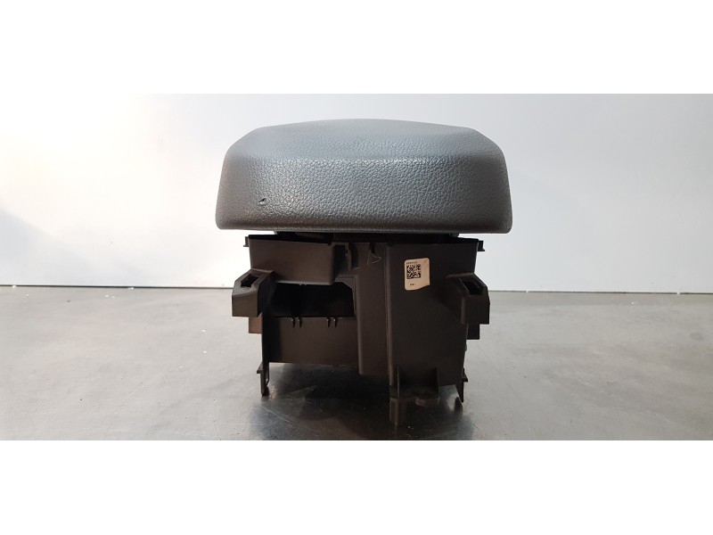 Recambio de apoyabrazos central para ford kuga (cbs) trend referencia OEM IAM GV41S045C74  