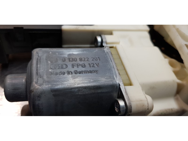 Recambio de elevalunas delantero derecho para peugeot 407 sw st sport referencia OEM IAM 9222Q4  