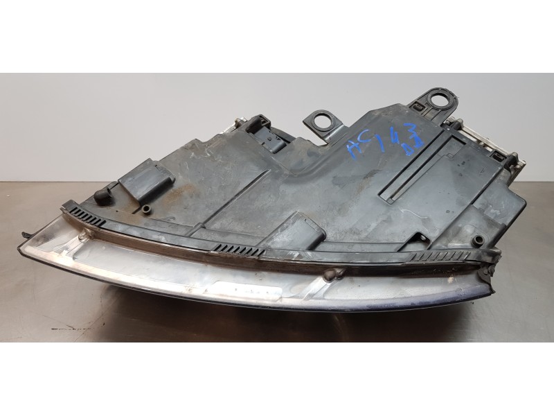 Recambio de faro derecho para audi a8 (4e2) 3.7 quattro referencia OEM IAM 4E0941030P  