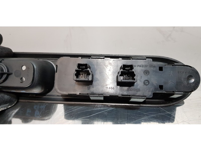 Recambio de mando elevalunas delantero izquierdo para peugeot 407 sw st sport referencia OEM IAM 96468704XT   Recambio de mando elevalunas delantero izquierdo para peugeot 407 sw st sport referencia OEM IAM 96468704XT