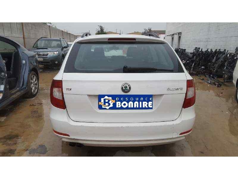 skoda superb combi (3t5) del año 2011 skoda superb combi (3t5) del año 2011