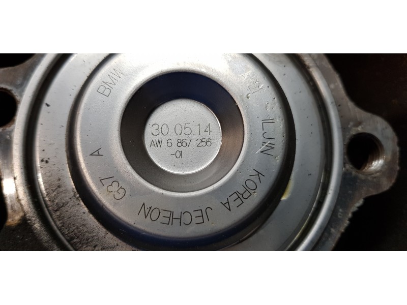 Recambio de buje para bmw serie 3 touring (f31) 318d referencia OEM IAM 6867256  