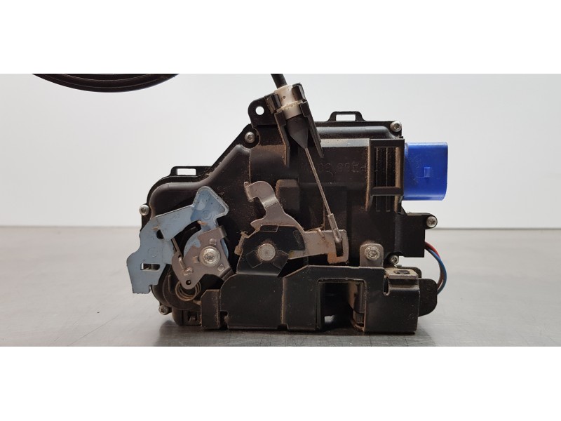 Recambio de cerradura puerta delantera izquierda para volkswagen golf v berlina (1k1) trendline referencia OEM IAM 3D1837015  