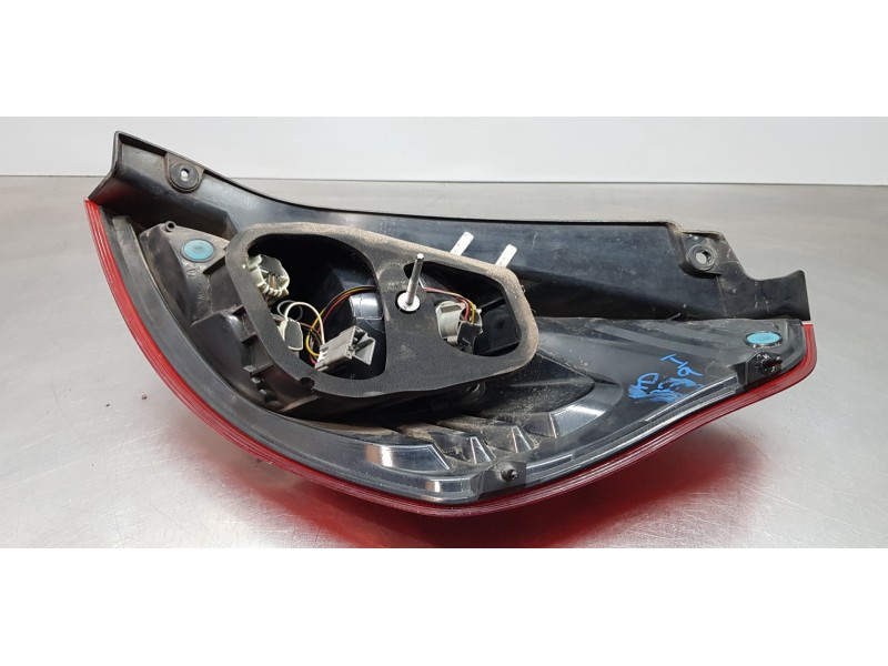 Recambio de piloto trasero izquierdo para ford fiesta (ccn) ambiente referencia OEM IAM 1877011 C1BB13405AE  Recambio de piloto trasero izquierdo para ford fiesta (ccn) ambiente referencia OEM IAM 1877011 C1BB13405AE