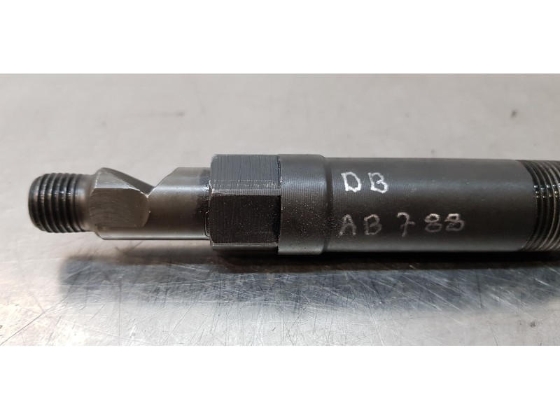 Recambio de inyector para ford mondeo berlina (ge) trend referencia OEM IAM 1131702   Recambio de inyector para ford mondeo berlina (ge) trend referencia OEM IAM 1131702