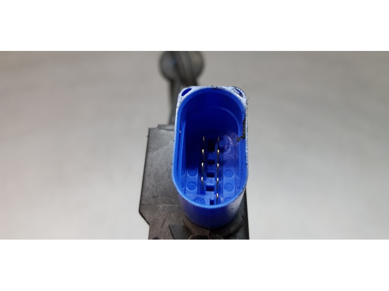 Recambio de cerradura puerta delantera izquierda para volkswagen golf v berlina (1k1) trendline referencia OEM IAM 3D1837015  