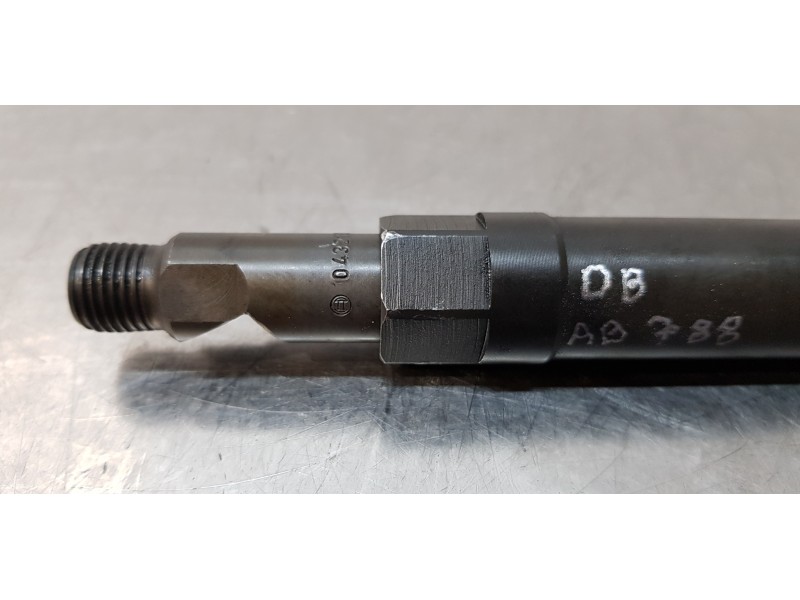 Recambio de inyector para ford mondeo berlina (ge) trend referencia OEM IAM 1131702  