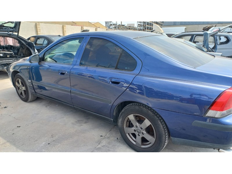 volvo s60 berlina del año 2023