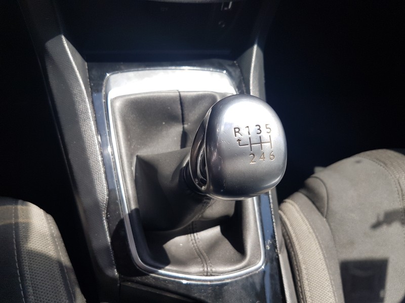 peugeot 308 sw del año 2015