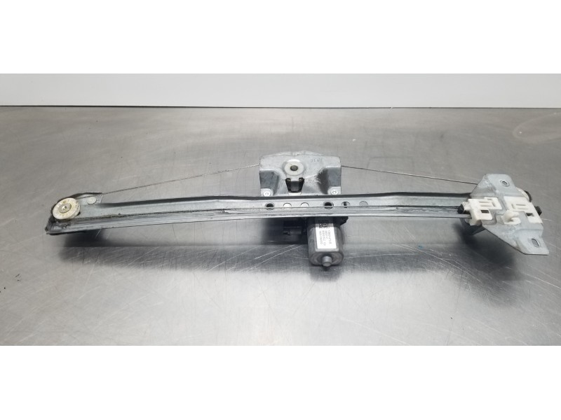 Recambio de elevalunas delantero izquierdo para dacia lodgy laureate referencia OEM IAM 807213915R 128001472  Recambio de elevalunas delantero izquierdo para dacia lodgy laureate referencia OEM IAM 807213915R 128001472