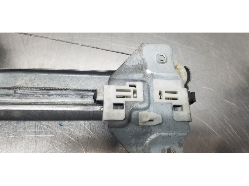 Recambio de elevalunas delantero izquierdo para dacia lodgy laureate referencia OEM IAM 807213915R 128001472  Recambio de elevalunas delantero izquierdo para dacia lodgy laureate referencia OEM IAM 807213915R 128001472