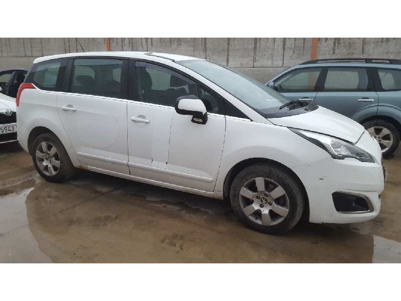 peugeot 5008 del año 2016