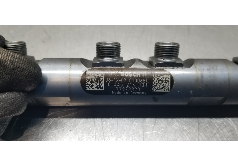 Recambio de rampa inyectora para bmw serie 1 berlina (e81/e87) 120d referencia OEM IAM 13537797882 0445214131 7797882