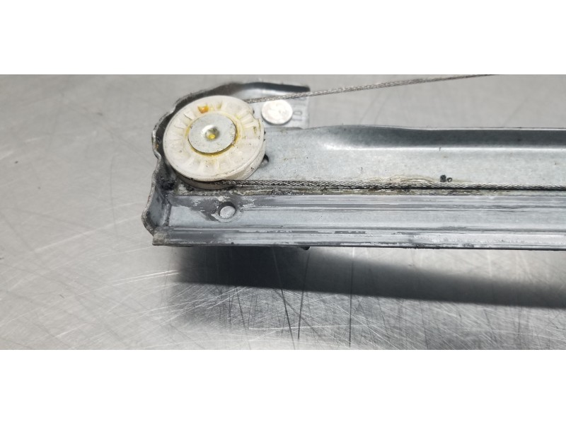 Recambio de elevalunas delantero izquierdo para dacia lodgy laureate referencia OEM IAM 807213915R 128001472  Recambio de elevalunas delantero izquierdo para dacia lodgy laureate referencia OEM IAM 807213915R 128001472